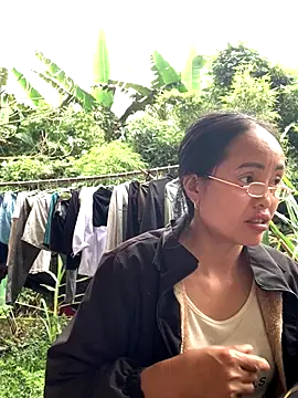 Snapshot of rosa-1200 chatting on October 31, 4:02 am rosa-1200 online show from October 31, 4:02 am