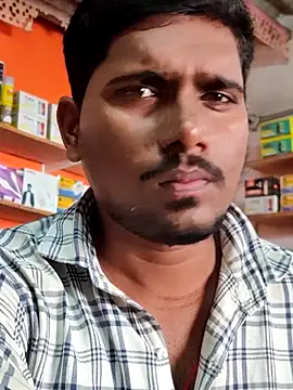 Snapshot of Markroco696 chatting on November 18, 3:56 am Markroco696 online show from November 18, 3:56 am