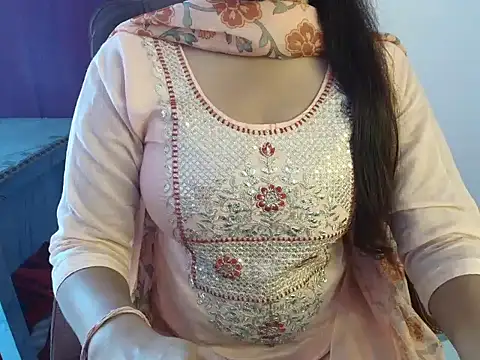 QUEEN SUKU online show from September 16, 4:57 am
