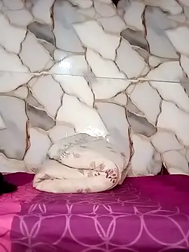 Miss-Alison online show from November 19, 5:40 am