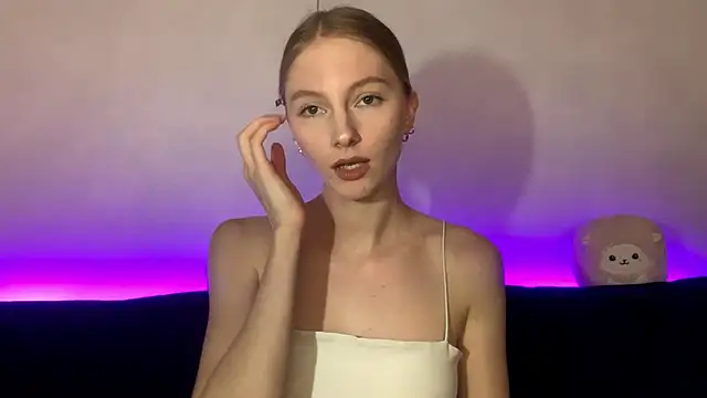 BrightAnnie online show from September 19, 5:02 pm