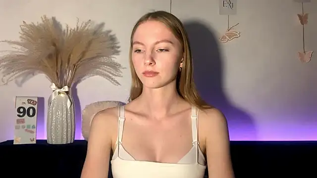 BrightAnnie online show from September 21, 3:02 pm