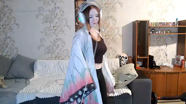 PansyBorriello online show from September 26, 4:11 pm