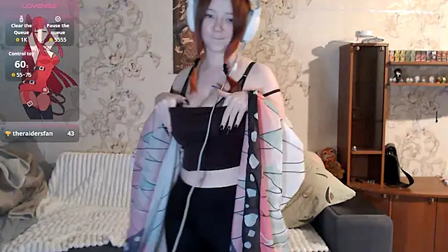 PansyBorriello online show from October 10, 4:17 pm