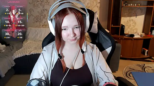 PansyBorriello online show from October 16, 4:08 pm