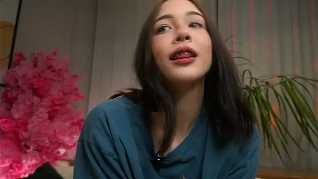 EviaRabasca online show from October 14, 11:55 am