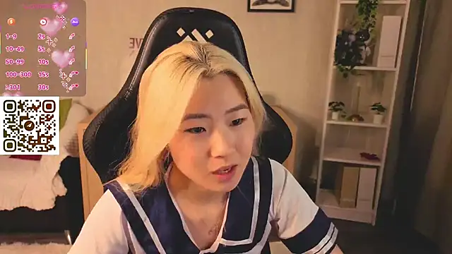 Aisi 18 online show from January 13, 1:11 am