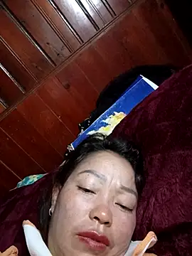 Snapshot of _Helala_ chatting on September 29, 10:14 pm Helala online show from September 29, 10:14 pm