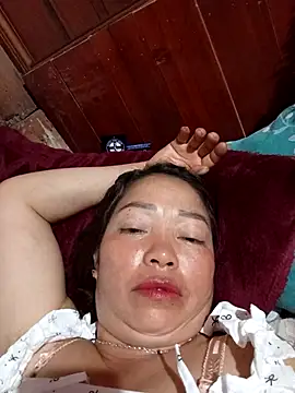 Snapshot of _Helala_ chatting on October 3, 9:45 pm Helala online show from October 3, 9:45 pm