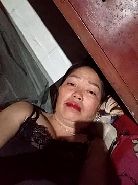 Snapshot of _Helala_ chatting on October 16, 5:47 pm Helala online show from October 16, 5:47 pm