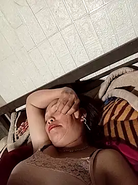 Snapshot of _Helala_ chatting on October 25, 9:17 am Helala online show from October 25, 9:17 am