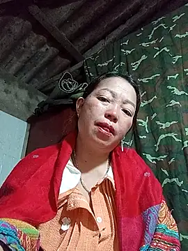 Snapshot of _Helala_ chatting on October 29, 10:11 pm Helala online show from October 29, 10:11 pm