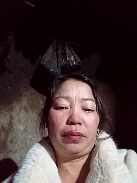 Snapshot of _Helala_ chatting on November 2, 11:56 am Helala online show from November 2, 11:56 am