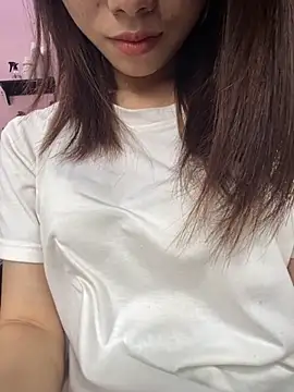 Snapshot of Leyleisanmay chatting on October 3, 6:10 am Leyleisanmay online show from October 3, 6:10 am