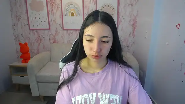 Snapshot of Kylie_ch1 chatting on September 22, 10:39 am Kylie ch1 online show from September 22, 10:39 am