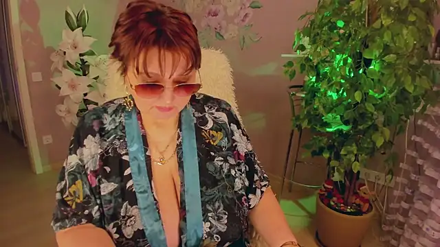 rebekkacharm online show from September 27, 5:18 pm