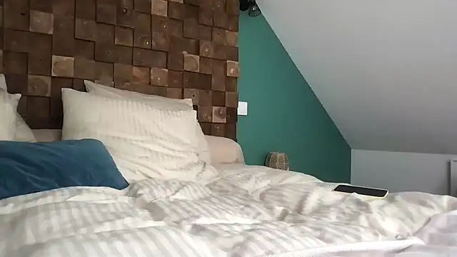 AmyStone   online show from February 20, 10:27 am