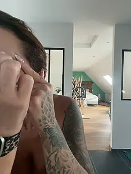 AmyStone   online show from March 16, 9:35 am