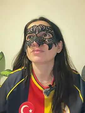 0gece0 online show from March 18, 9:51 pm