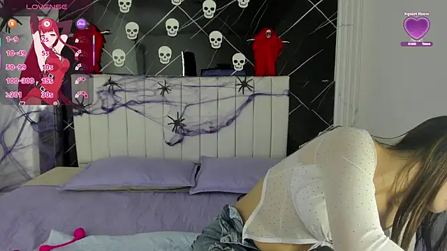 Snapshot of shirley_hott chatting on October 17, 6:54 pm shirley hott online show from October 17, 6:54 pm