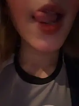 SweetBunnyGF online show from February 10, 12:04 am