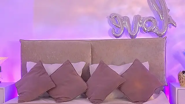 Snapshot of Jules_night chatting on March 7, 9:23 pm Jules night online show from March 7, 9:23 pm