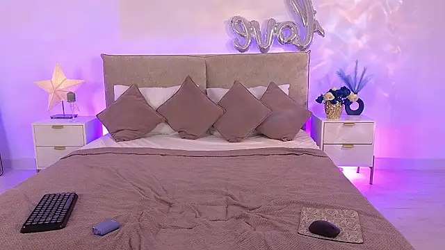 Snapshot of Jules_night chatting on March 14, 9:20 pm Jules night online show from March 14, 9:20 pm