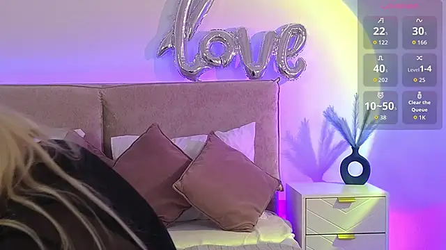 Snapshot of Jules_night chatting on March 31, 9:26 pm Jules night online show from March 31, 9:26 pm