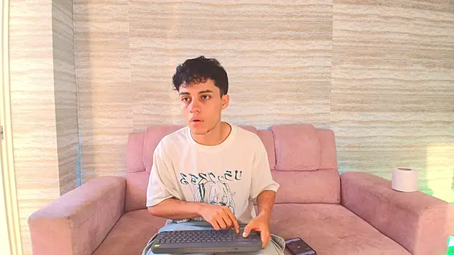 Dani rivass online show from November 7, 11:21 am