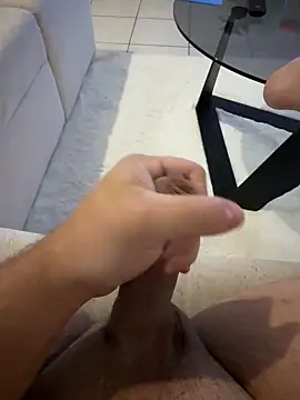 julienCr7 online show from February 24, 7:56 pm