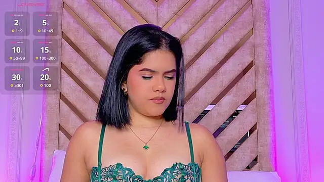 Snapshot of Martina-Roberts- chatting on January 19, 5:00 am Martina-Roberts- online show from January 19, 5:00 am