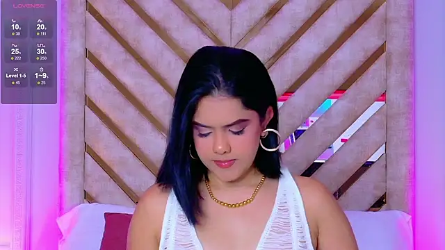 Snapshot of Martina-Roberts- chatting on February 9, 5:22 am Martina-Roberts- online show from February 9, 5:22 am