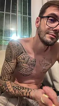 Leonsouzaof online show from April 16, 1:06 am