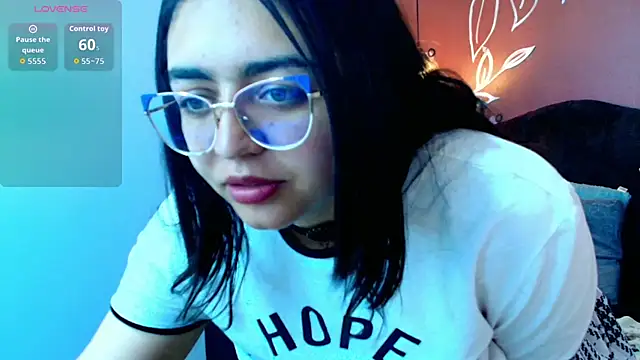 Snapshot of Mia__Scott__ chatting on October 22, 7:35 pm Mia Scott online show from October 22, 7:35 pm