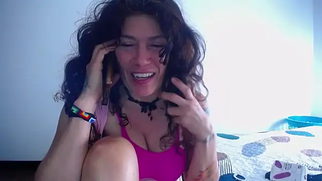 Snapshot of fenix_colette chatting on March 18, 6:33 pm fenix colette online show from March 18, 6:33 pm