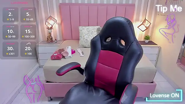 KATIAMOSS1 online show from October 15, 12:05 pm