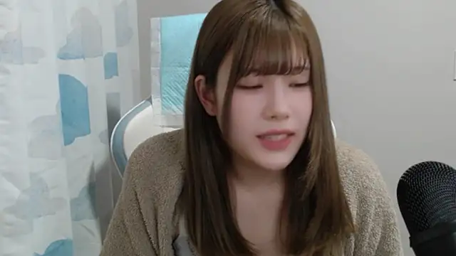 Snapshot of asuka_xoxo chatting on February 4, 2:23 pm asuka xoxo online show from February 4, 2:23 pm