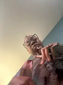 Snapshot of Tishrella6 chatting on January 7, 9:39 pm Tishrella6 online show from January 7, 9:39 pm