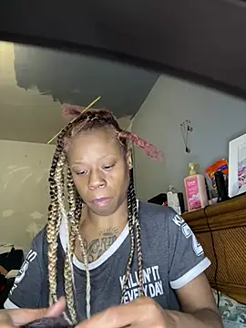 Snapshot of Tishrella6 chatting on January 14, 3:12 am Tishrella6 online show from January 14, 3:12 am