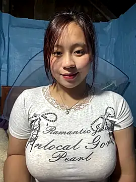 Snapshot of maianhcute chatting on December 18, 1:28 pm maianhcute online show from December 18, 1:28 pm