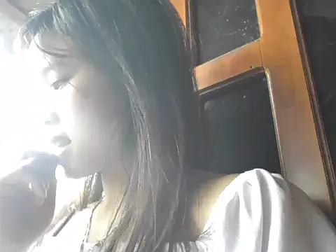 Ngoc-bbi online show from May 2, 10:09 am
