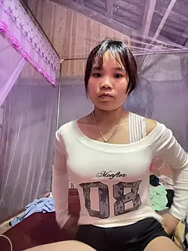Ngoc-bbi online show from May 10, 1:38 pm