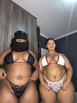 Snapshot of Ebony_Warlock_ chatting on February 22, 12:26 pm Ebony Warlock online show from February 22, 12:26 pm