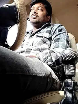 Snapshot of sunkara1 chatting on October 31, 6:47 am sunkara1 online show from October 31, 6:47 am