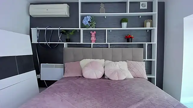 SabrinaSharm online show from September 23, 12:08 pm