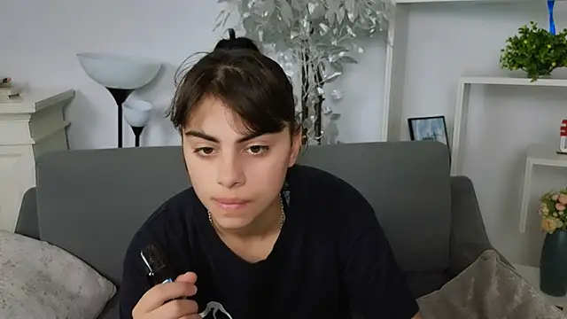 Cocoa Sins online show from October 17, 6:16 am