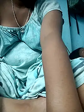 hot-naina4 online show from October 12, 7:46 pm