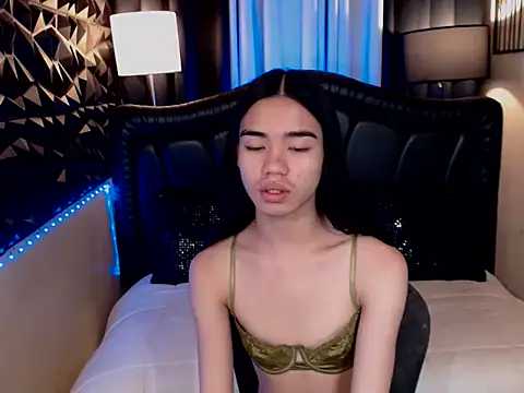 KatalunaBrown online show from March 13, 3:46 am