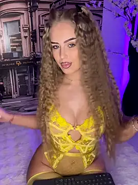 AubrieleRouj1 online show from January 8, 5:37 pm