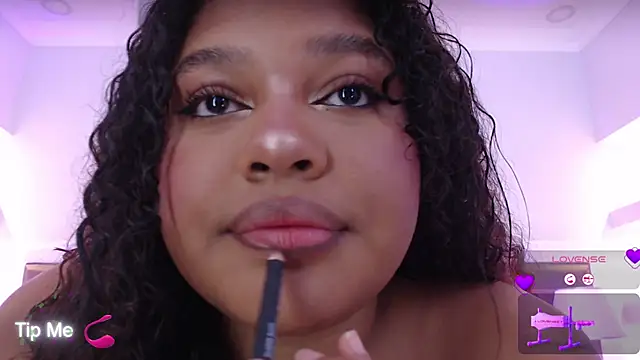 Snapshot of LennaEvans chatting on September 23, 10:51 am LennaEvans online show from September 23, 10:51 am